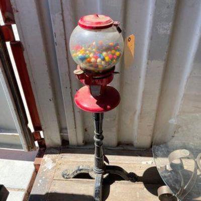 #7000 • Carousel Gum Ball Machine
