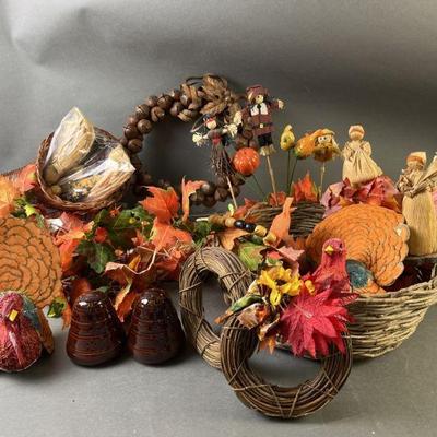 Lot 644 | Fall Decor Paper
