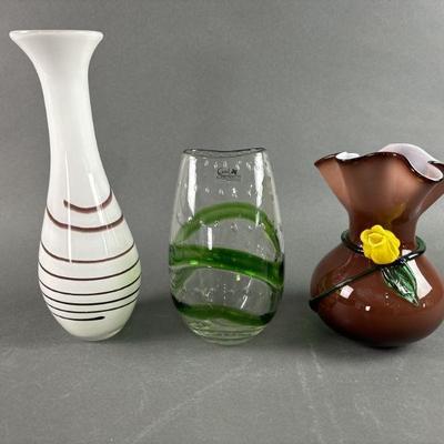 Lot 411 | Vtg Art Glass Vases
