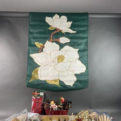 Lot 663 | Holiday Ornament Lot & More

