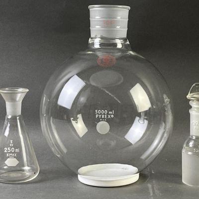 Lot 558 | Pyrex Glassware 5000 ml Round Bottom Flask

