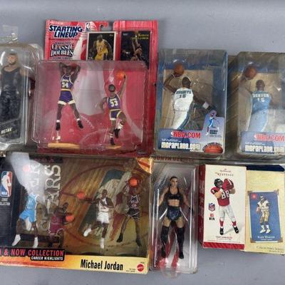 Lot 289 | Sports Action Figures and More
