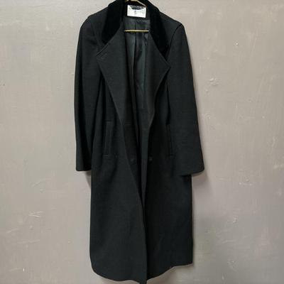 Lot 468 | Wool Black Coat
