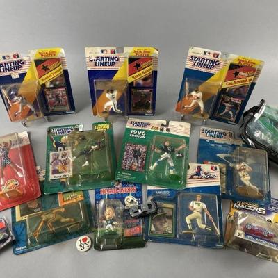Lot 284 | Starting Lineup Figures & More
