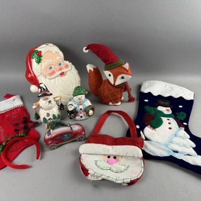 Lot 529 | Vintage Santa and Christmas Items
