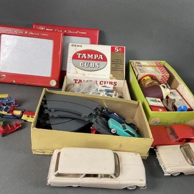 Lot 520 | Lot of Vintage Toys
