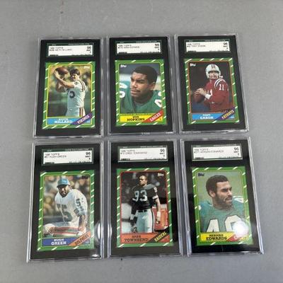 Lot 135 | 1986 Mint Graded Football Cards
