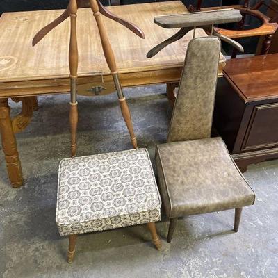 Lot 433 | Vintage Valet Chairs

