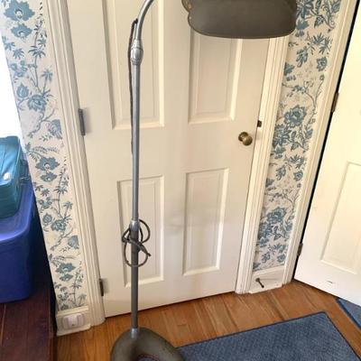Vtg. Sperti Inc.adjustable floor lamp