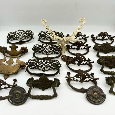 Antique Hardware Lot/Drawer Pulls
