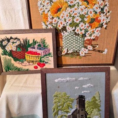 (3) Lovely Embroidered Pictures
