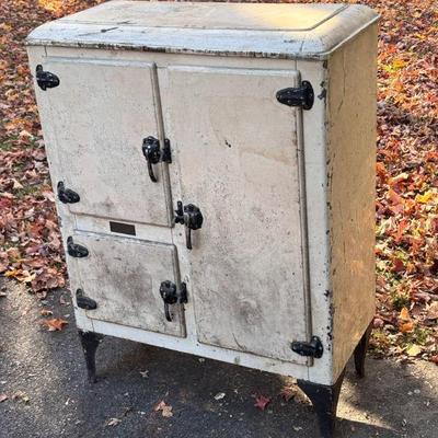 Vintage Eskimo Ice Box
