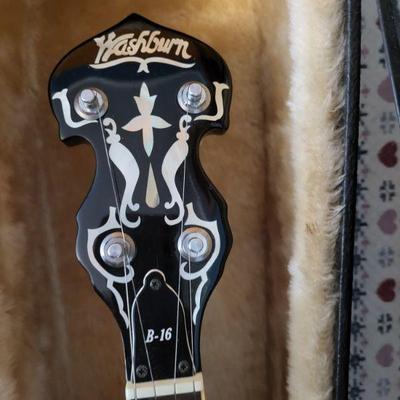 Washburn banjo with case