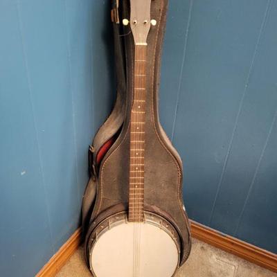 Harmony banjo with case