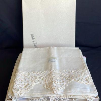 Vintage Irish Linen Pillowcases * Hand Crotchet Detail Vintage Pillowcases
