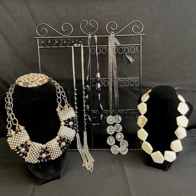 Various Chunky Bead Necklaces * Shell * Plastic * Glass
