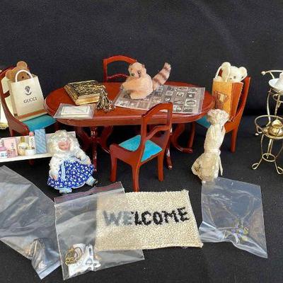 Variety of Miniature Dollhouse Furniture * Accessories
