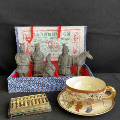 Box of Qin Dynasty Ceramic Figurines * Teacup / Saucer * Singapore Hotel Tiny Abacus
