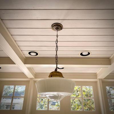 Schoolhouse pendant lamp