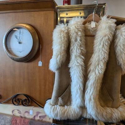 Clocks.  Lovely High-Quality Sheep Skin Suede Vest.  Size Small-Large