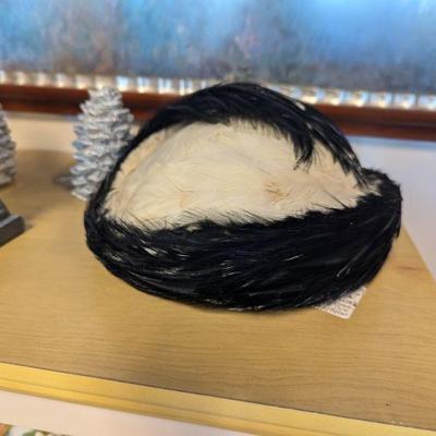 Lovely Vintage (Never Worn) Ladies Feather Hat.  So Beautiful