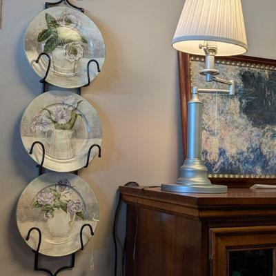 Large 3 Tier Plate Hanger and Plates, Multi-Directional Table Lamps