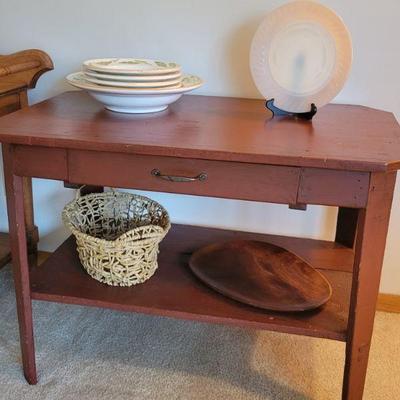 Neat Red Table