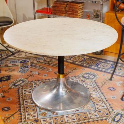 Please visit our showroom room November 1-3, 2024 10am-5pm to purchase items.