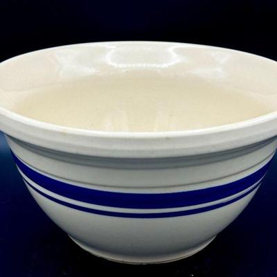 4qt FP Roseville Ohio Stoneware Bowl
https://ctbids.com/estate-sale/31612/item/3566207/4qt-FP-Roseville-Ohio-Stoneware-Bowl