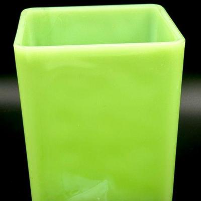 Vintage Jeanette Jadeite Coffee Canister
https://ctbids.com/estate-sale/31612/item/3566201/Vintage-Jeanette-Jadeite-Coffee-Canister