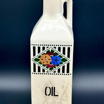 Oil Cruet Made In Czechoslovakia
https://ctbids.com/estate-sale/31612/item/3566046/Oil-Cruet-Made-In-Czechoslovakia