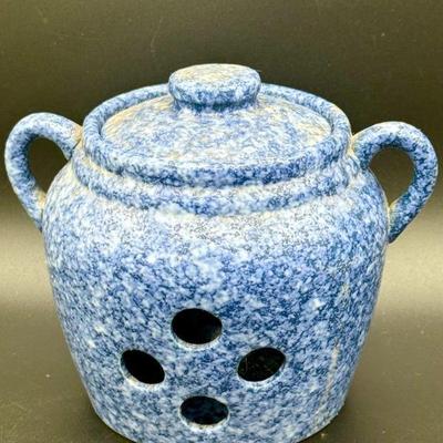 Williamstown Reproduction Candle Holder
https://ctbids.com/estate-sale/31612/item/3566218/Williamstown-Reproduction-Candle-Holder