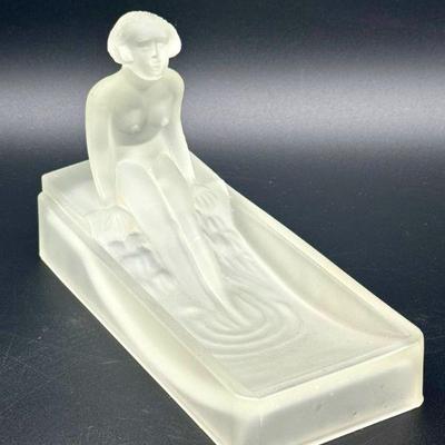 Art Deco Heinrich Hoffman Repro Lady Bathing
https://ctbids.com/estate-sale/31612/item/3566198/Art-Deco-Heinrich-Hoffman-Repro-Lady-Bathing