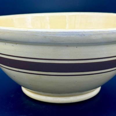 Large Yellowware Mixing Bowl
https://ctbids.com/estate-sale/31612/item/3566206/Large-Yellowware-Mixing-Bowl