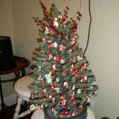 Vintage Hallmark Train Tree - another view.