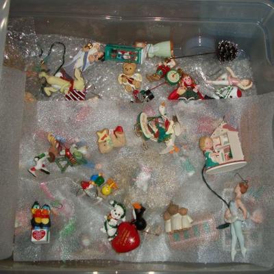 Sale Photo Thumbnail #129: Vintage Hallmark Ornaments