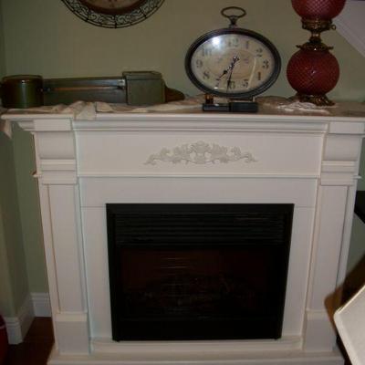 ***SOLD*** DIMPLEX "Symphony" Electric Fireplace with Remote. $250.00