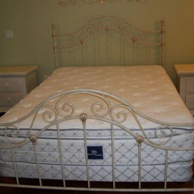 ***BIN*** QUEEN White Metal Bed - $250.00