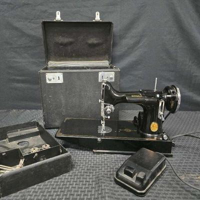 Ct107v vintage singer sewing machine