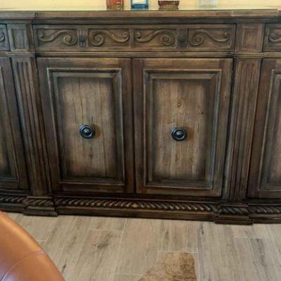 Tt100v hooker furniture buffet