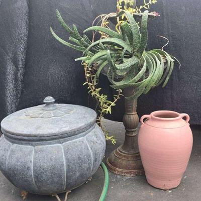 Ct121 fountain with hose holder pot