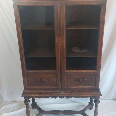 Dinwoodey's Of Salt Lake City Cabinet (#2)