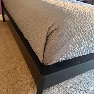 Pottery Barn Full Bed