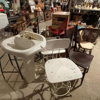 Estate sale photo
