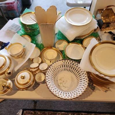 Minton Buckingham Gold china set