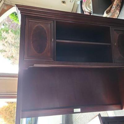 Lexington Hutch