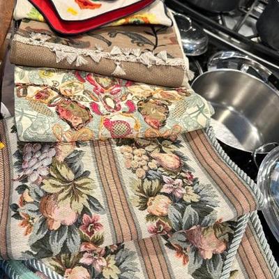 Table runners