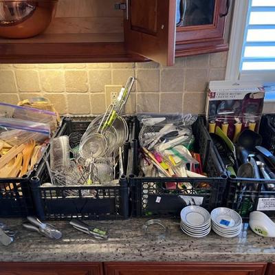 SUR LA TABLE
CRATE & BARREL 
GADGETS