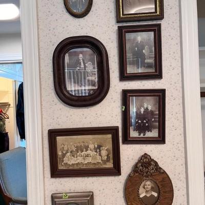 VINTAGE PICTURE FRAMES