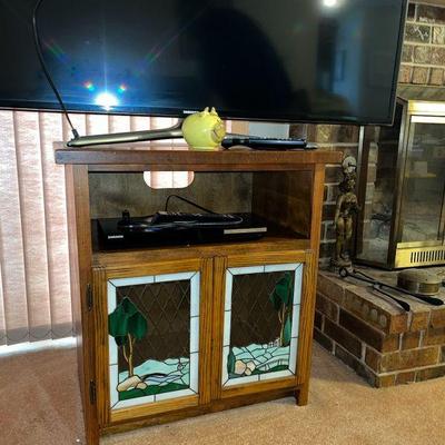 TV stand w/stain glass panels 